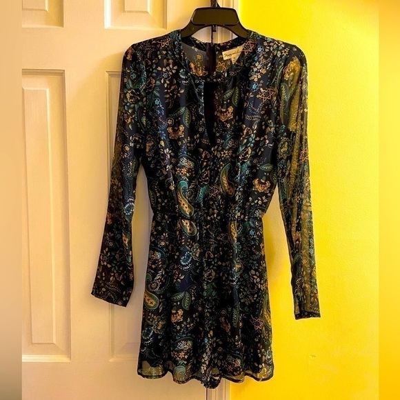 juniors Size Medium Paisley Romper Outfit - Picture 1 of 12
